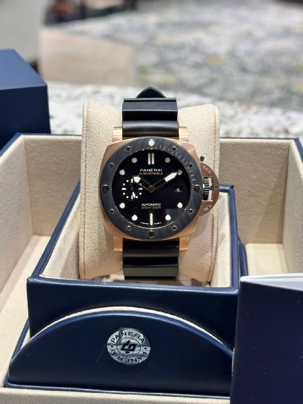 2022 Panerai Submersible PAM02070