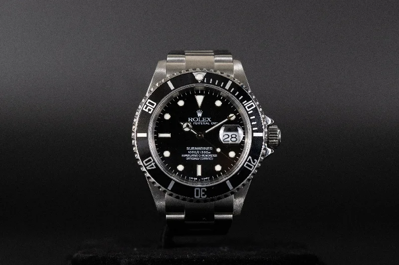 Rolex<br>16610LN Submariner Date Black Dial