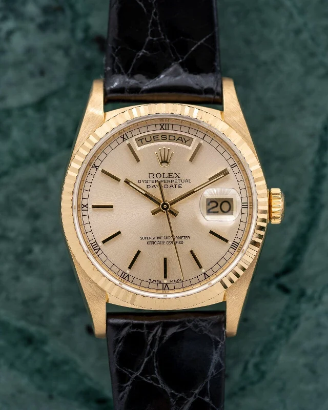 Rolex Day-Date 18238 YG Silver Small Roman Dial