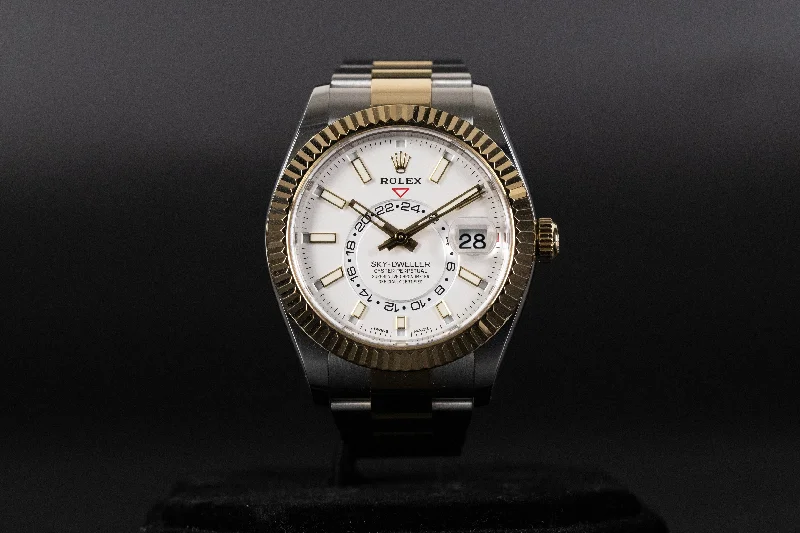 Rolex<br>326933 Sky-Dweller SS/18k White Dial